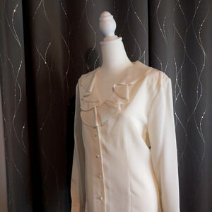 Modern Essentials‎ Cream Ruffle V-Neck Button Front Blouse Ivory L /#3140